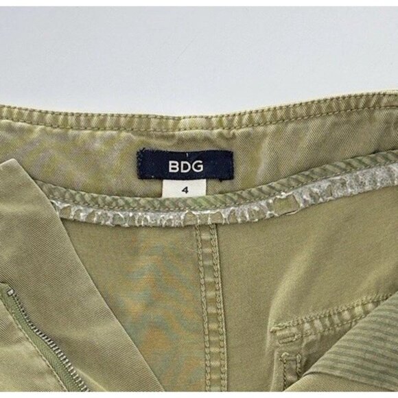 BDG Women’s Green 100% Lyocell Cargo‎ Pants Wide Leg Size 4 Gorpcore Grunge Boho - Picture 9 of 11